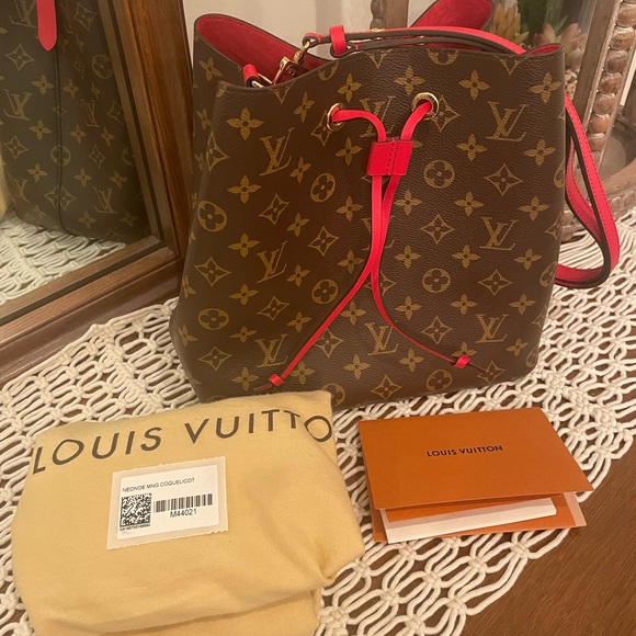 Louis Vuitton | Bags | Louis Vuitton Neonoe Mm Coquelicot | Poshmark